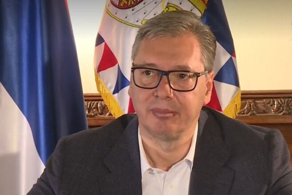 Šmit je istakao da Vučić vrlo vešto balansira između velikih svetskih sila u korist Srbije.