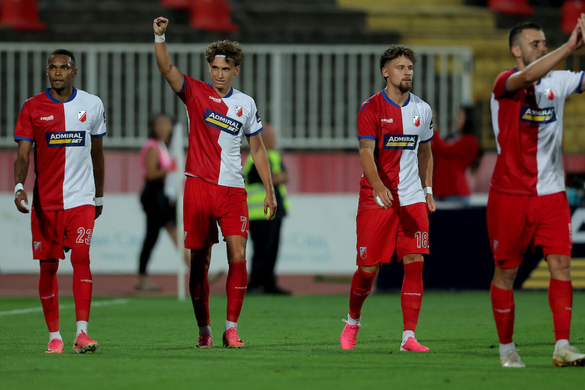 Teško da će ga Novosađani kupiti... "Zvezda je za Premijer ligu, Partizan i Vojvodina za donji deo Čempionšipa"