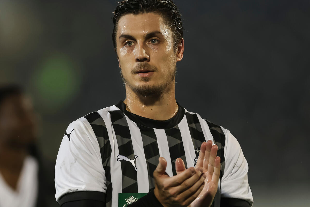 Vratio se Nemanja Nikolić