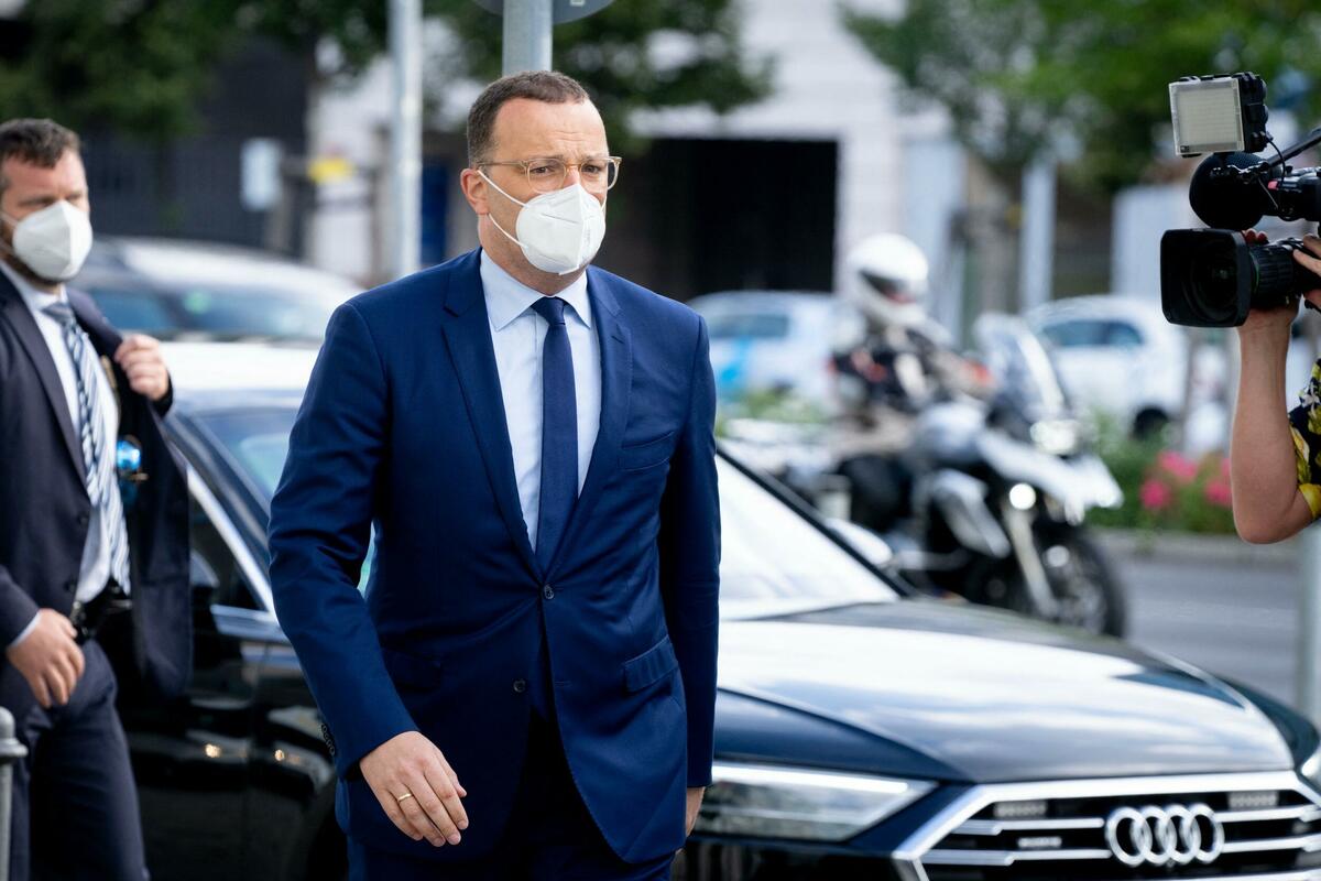 Jens Špan podneo ostavku
