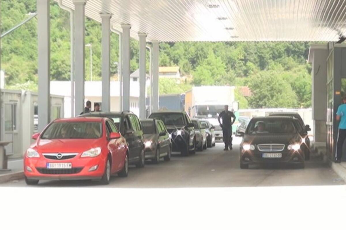 Gužve na naplatnoj rampi Stara Pazova