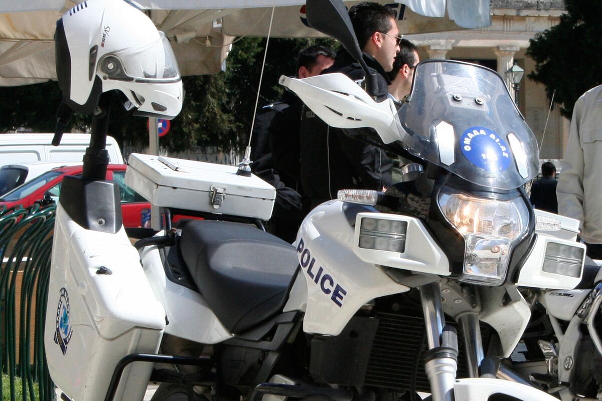 Srbin pijan ušao u suprotan smer, pa se zakucao u taksi