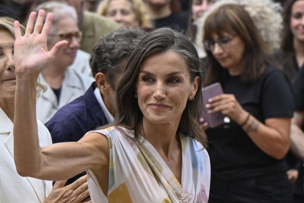 Omiljena letnja obuća kraljice Leticije ne košta mnogo