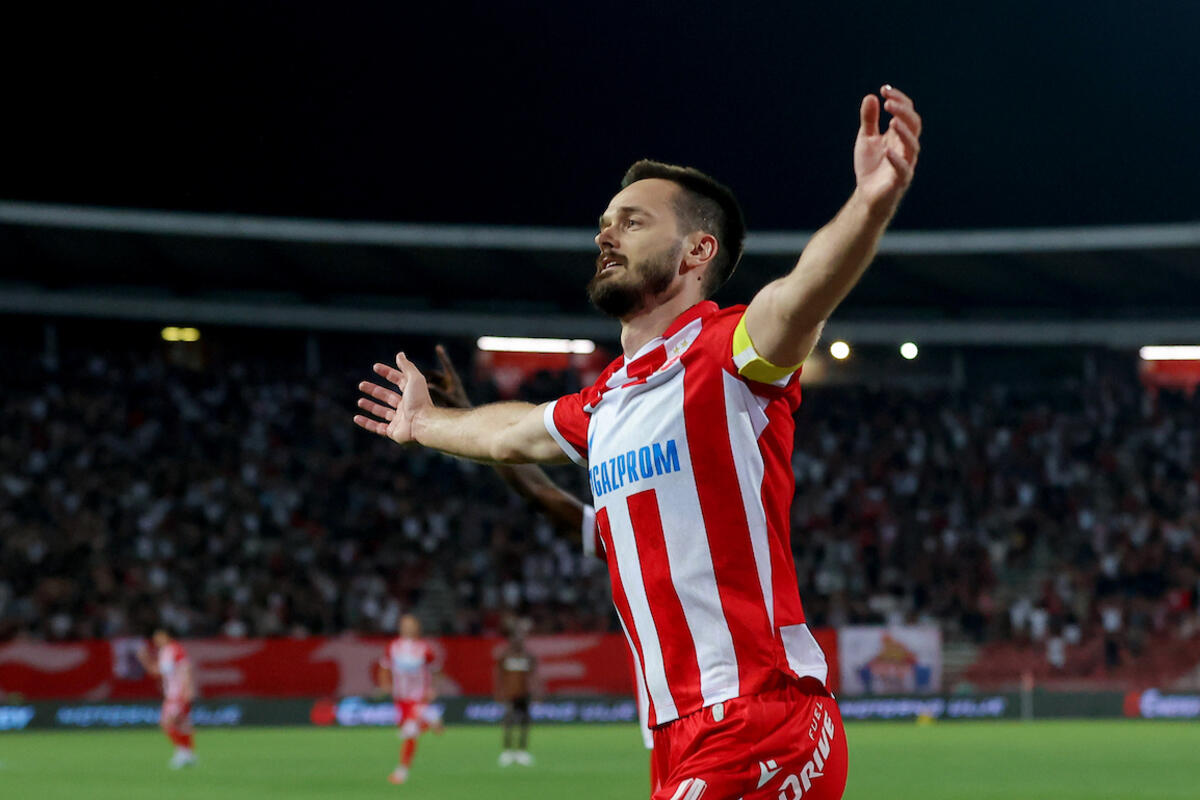 Kapitenski ples Ivanića i magične lopte Elšnika! Crvena zvezda na korak do Lige Evrope