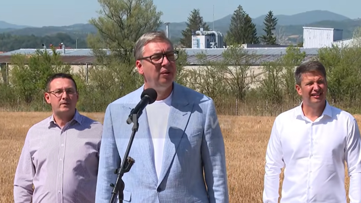 Vučić najavio POSEBAN PROGRAM ZA JUG SRBIJE i mnogo veća ulaganja, u Trening centru za dualno obrazovanje poručio: "Ovo je nešto što će da nas spasava u budućnosti"