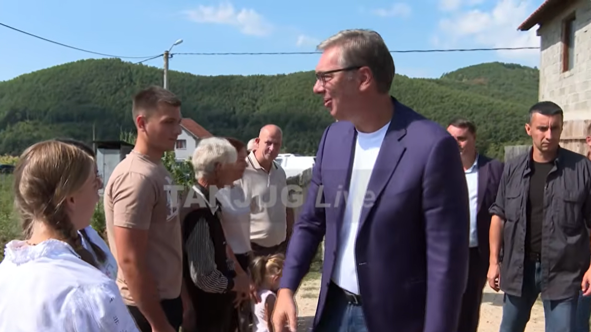 Vučić obilazi Raški okrug, oglasio se o izborima i požarima