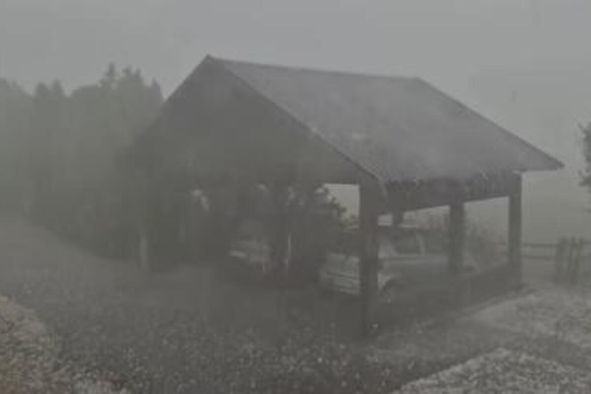 Nevreme sa gradom napravilo haos kod Gornjeg MIlanovca