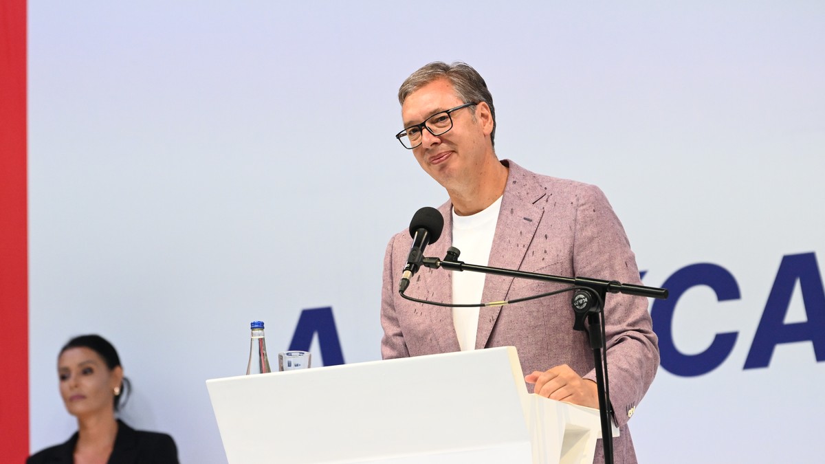 Održan skup SNS u Užicu: Vučić za 7 dana obaveštava o novom povećanju penzija
