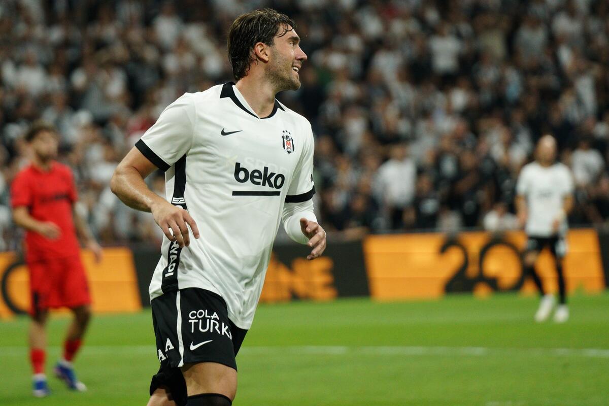Suspendovan Dušan Vlahović