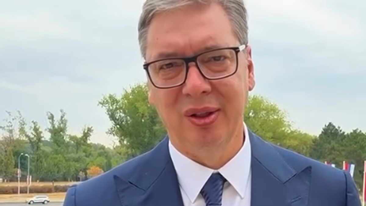 Vučić se obratio penzionerima i borcima: "Zaslužili ste novac koji danas dobijate" (VIDEO)